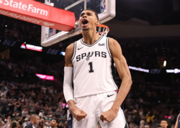 Most Points Scored in NBA Half: Unbelievable Records (Learn from the Greatest NBA Scorers)