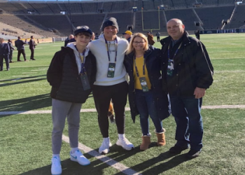 c.j. carr: Get to know it quickly,(Background and quick fact sharing)