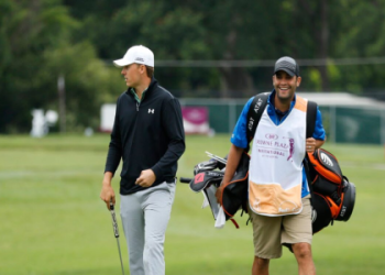 Tiger Woods Caddie Salary: How Much Does the Job Pay?