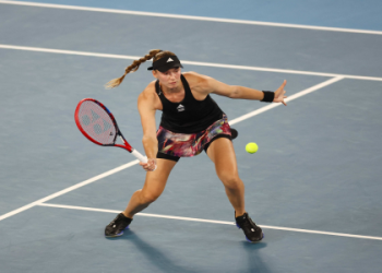 Linette vs Azarenka Result: [Winner] Takes the Match!