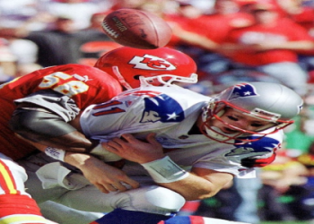 Fantasy Football Dilemma: David Montgomery or Kenneth Walker - Who to Play?