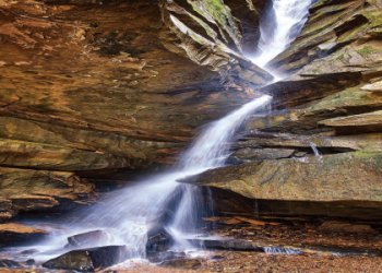 Where Is The Famous J.B. Holmes Pool Located? Find Out More About This Incredible Luxury Spot!