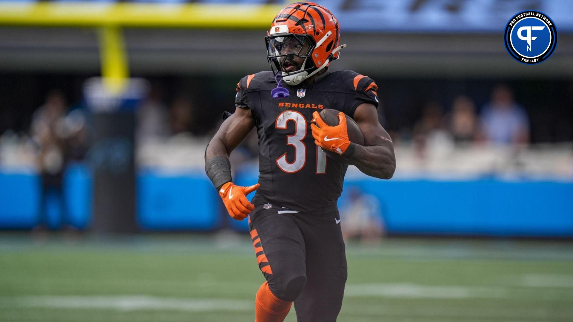 Can you trust Zack Moss start or sit? Analyzing his recent performance and team role for Week [X].