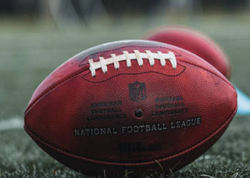 Whos the Tallest QB in the NFL 2024? (Current NFL Quarterback Height Rankings)