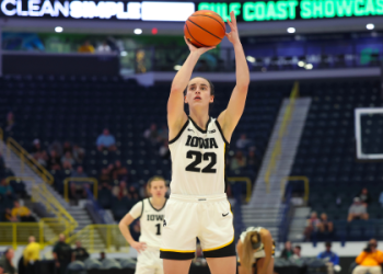 Clark vs Maravich Stats: Who Scored More? Breaking Down the College Basketball Legends!